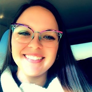 Meet your Posher, Mallory